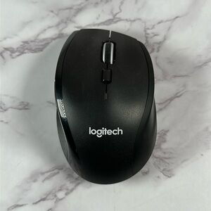 Logitech Mouse With 2 Batteries